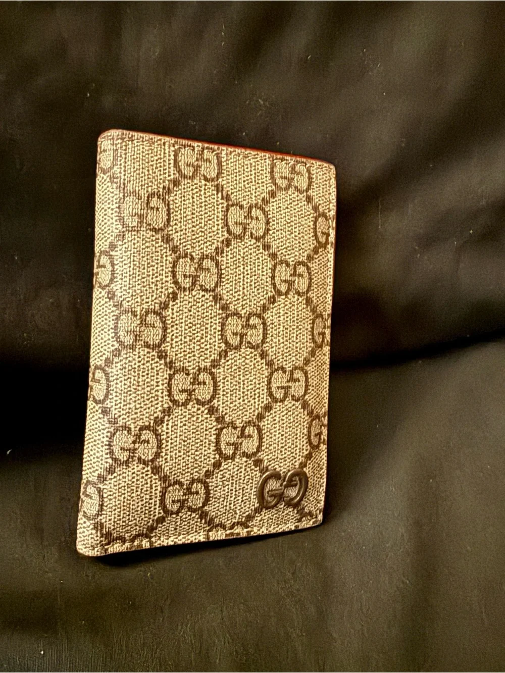 Gucci GG Supreme Beige Brown Card Case with Red Trim